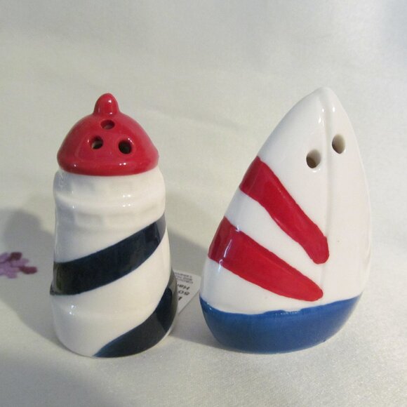 Cracker Barrel Salt and Pepper Shakers ~ Lighthouse and Sailboat ~ NWT - Picture 2 of 8